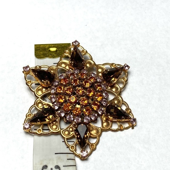 Vintage Brooch Pin Star Crystals Rhinestones Amber Pink Yellow Gold Tone - Picture 8 of 9